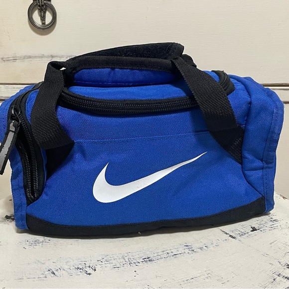 Nike insulated duffel Lunch Bag – Ready for School - Picture 2 of 4